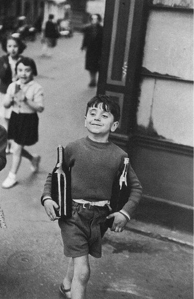 [Cartier-Bresson,+Henri+-+Rue+Mouffetard+[1954].jpg]